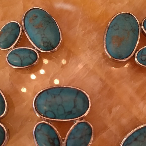 CRAFTY SUPPLIES! Simulated Turquoise Connectors - Picture 3 of 3